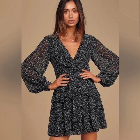 Lulus Dresses & Skirts - LULU’S Tell You I Love You Black White Floral Twist Long Sleeve Mini Dress XS